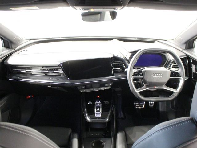 AUDI AUDI Q4 e-tron 2025