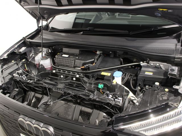 AUDI AUDI Q4 e-tron 2025