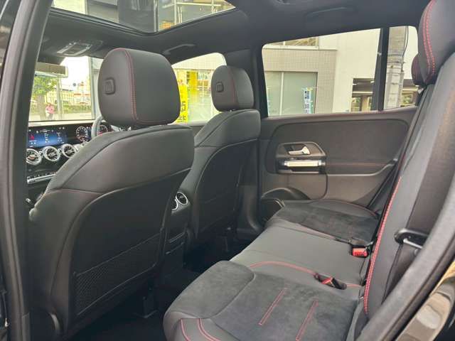 MERCEDES BENZ MERCEDES BENZ GLB 2025