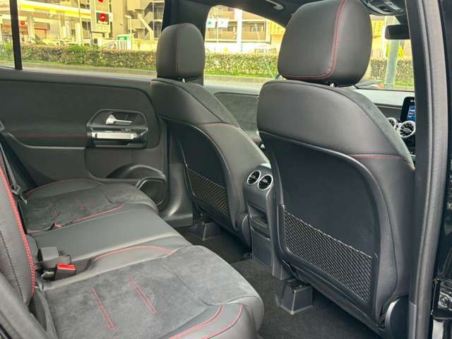 MERCEDES BENZ MERCEDES BENZ GLB 2025