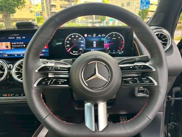 MERCEDES BENZ MERCEDES BENZ GLB 2025