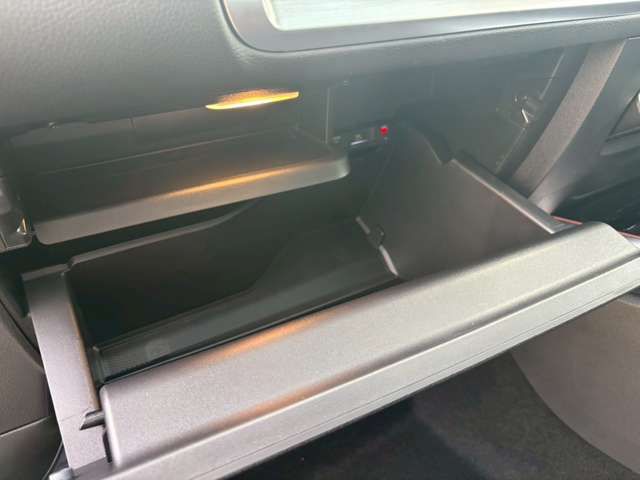 MERCEDES BENZ MERCEDES BENZ GLB 2025