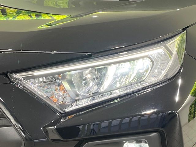 TOYOTA RAV4 4WD 2025