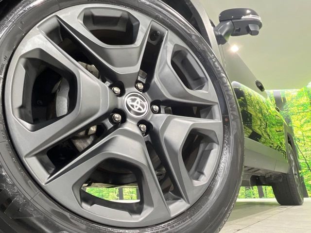 TOYOTA RAV4 4WD 2025