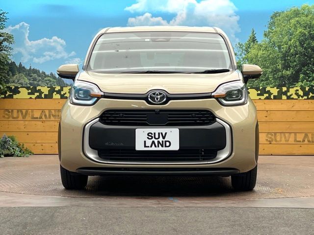 TOYOTA SIENTA HYBRID 2023