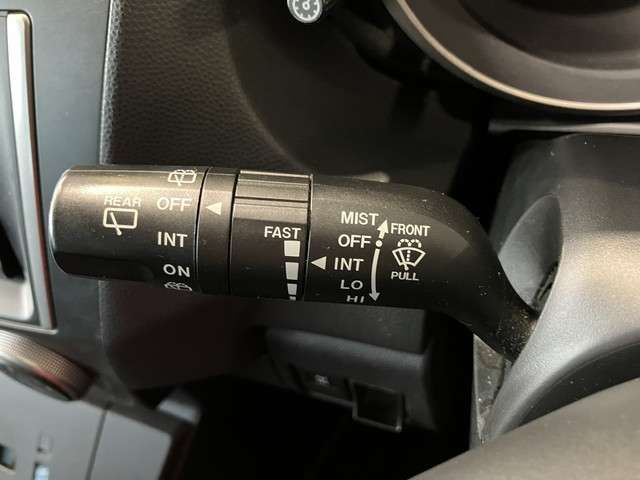 MAZDA PREMACY 4WD 2013