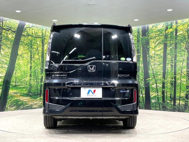 HONDA STEPWAGON SPADA HYBRID 2017