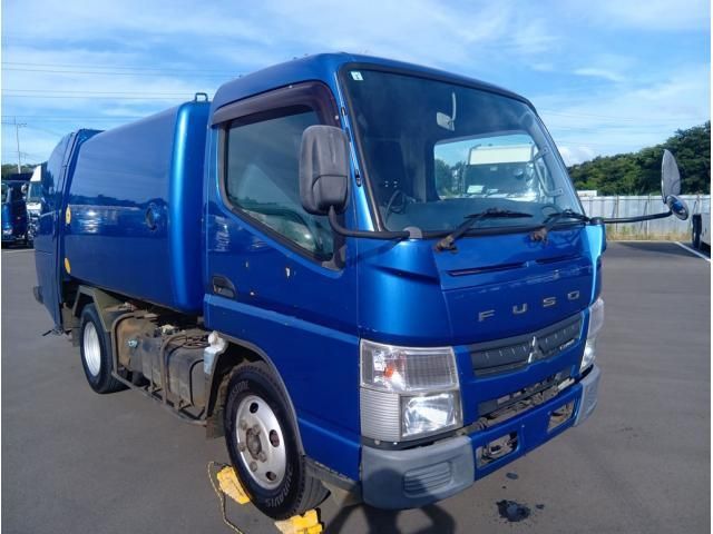 MITSUBISHI CANTER 2015