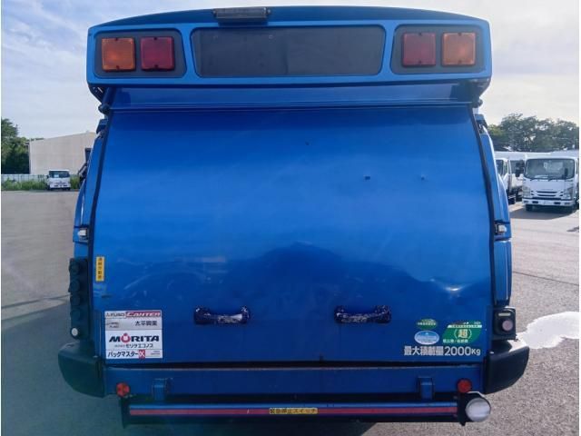 MITSUBISHI CANTER 2015