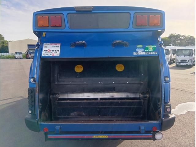 MITSUBISHI CANTER 2015