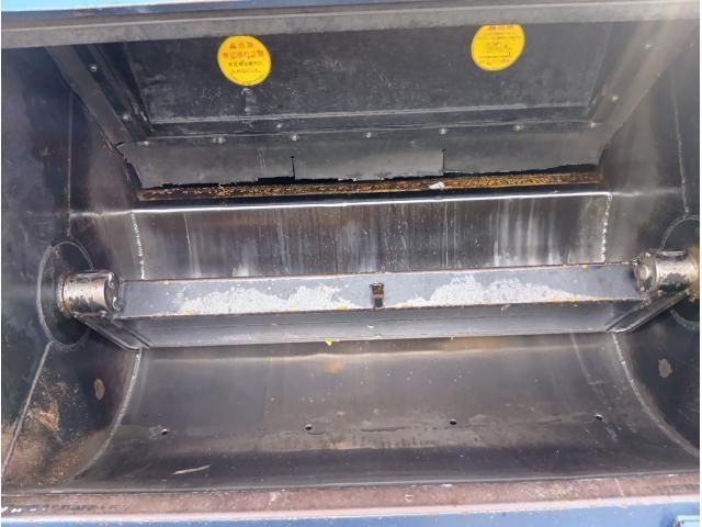 MITSUBISHI CANTER 2015