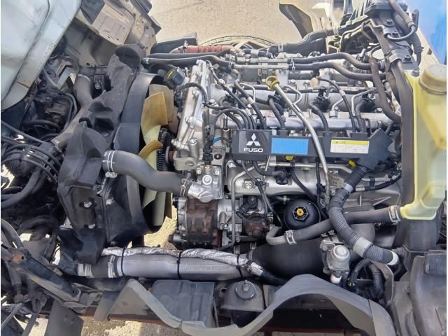 MITSUBISHI CANTER 2015