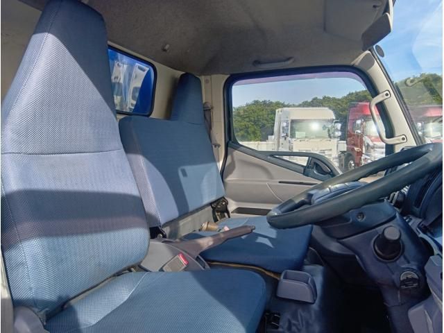 MITSUBISHI CANTER 2015