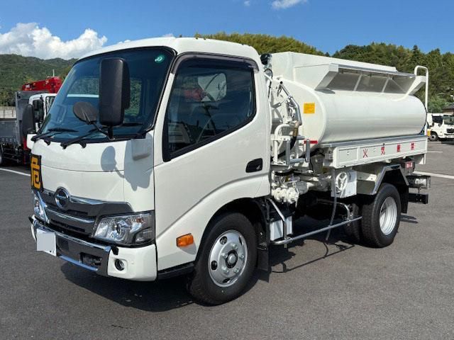 HINO DUTRO 2025