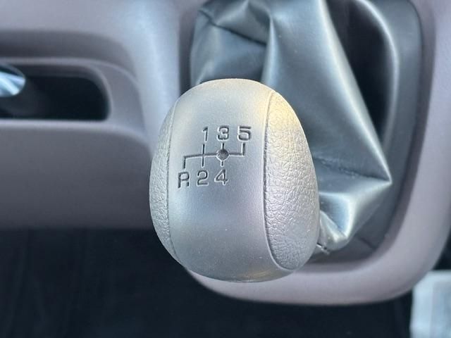 MITSUBISHI CANTER 2025