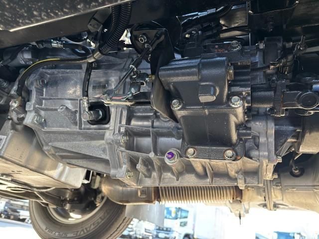 MITSUBISHI CANTER 2025