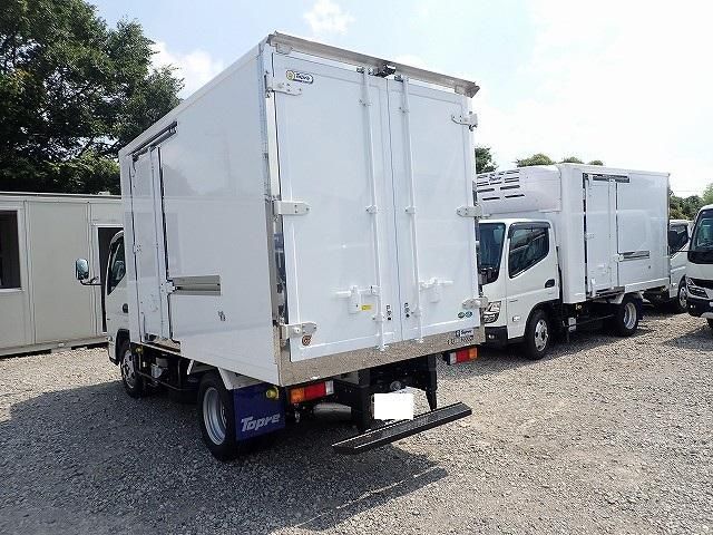 MITSUBISHI CANTER 2025