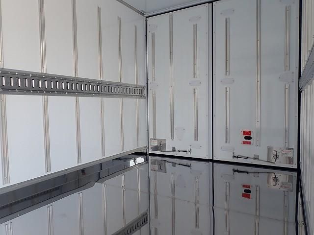 MITSUBISHI CANTER 2025