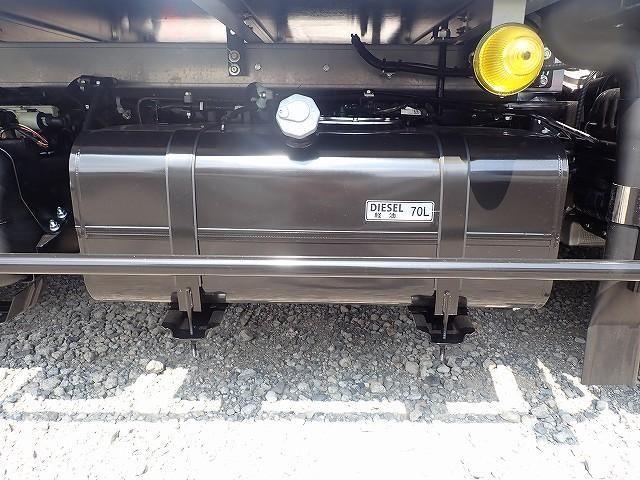 MITSUBISHI CANTER 2025