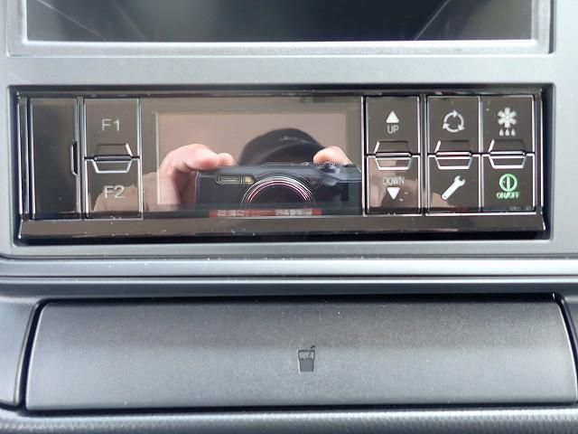 MITSUBISHI CANTER 2025