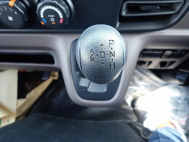 MITSUBISHI CANTER 2025