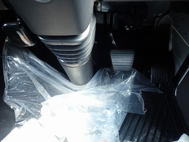 MITSUBISHI CANTER 2025