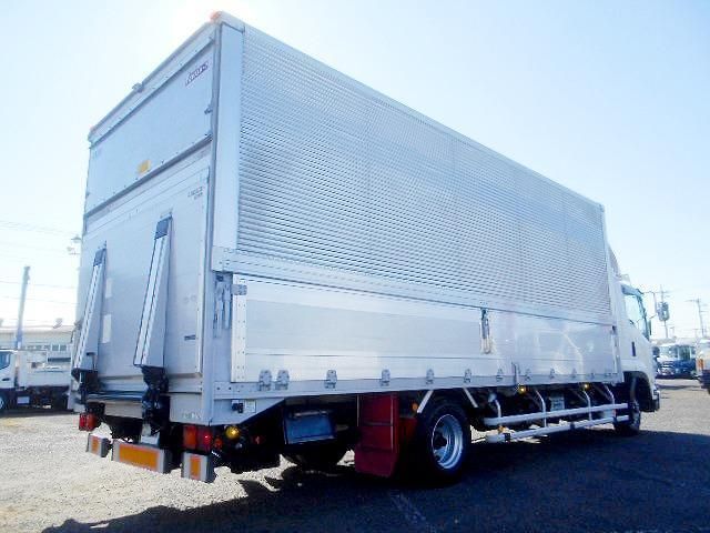 ISUZU FORWARD 2010