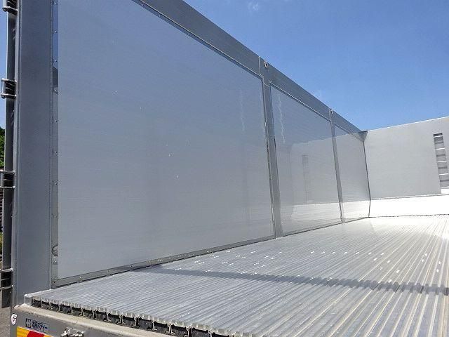 MITSUBISHI FUSOU SUPER GREAT 2025