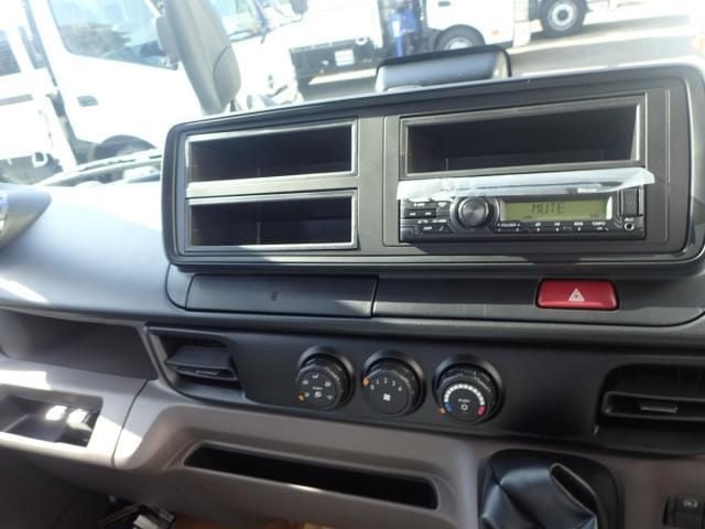 MITSUBISHI CANTER 2025