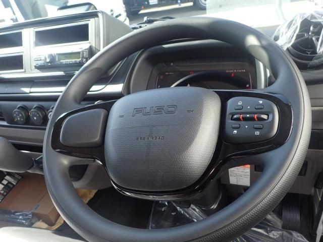 MITSUBISHI CANTER 2025