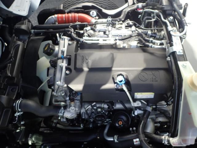 MITSUBISHI CANTER 2025