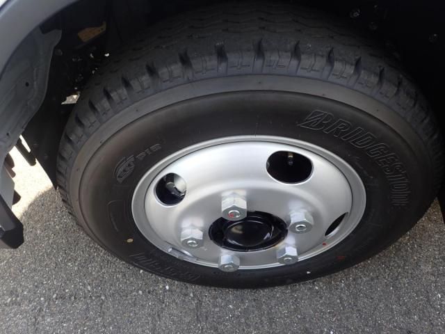 MITSUBISHI CANTER 2025