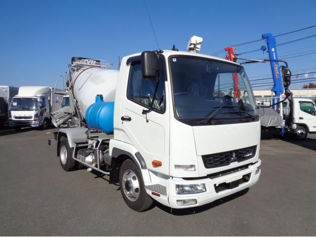 MITSUBISHI FUSOU FIGHTER 2025