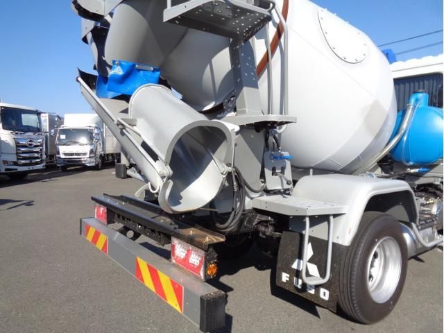 MITSUBISHI FUSOU FIGHTER 2025