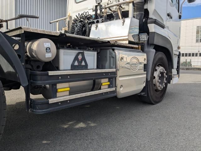 NISSAN DIESEL Quon 2023