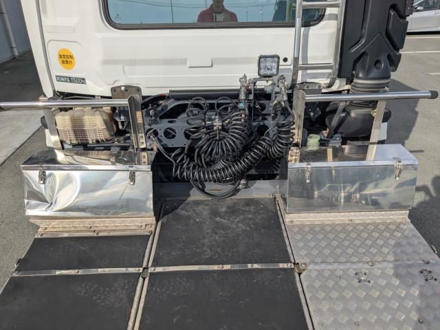 NISSAN DIESEL Quon 2023