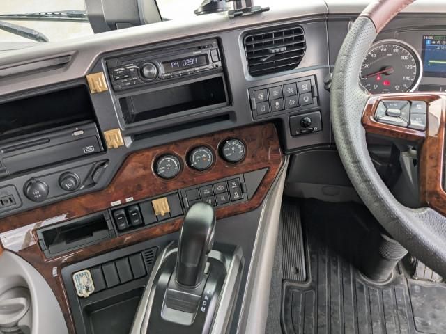 NISSAN DIESEL Quon 2023