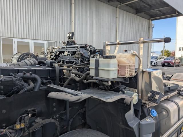 NISSAN DIESEL Quon 2023