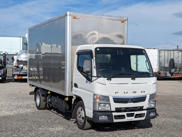 MITSUBISHI CANTER 2020