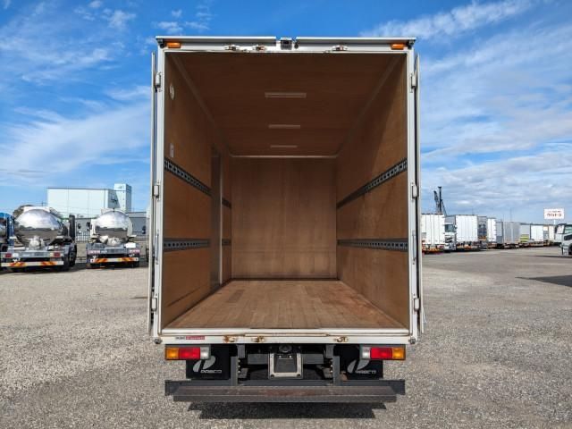 MITSUBISHI CANTER 2020