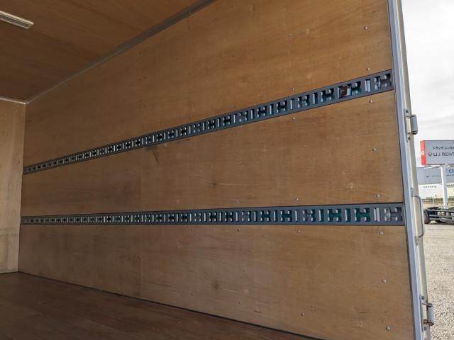 MITSUBISHI CANTER 2020