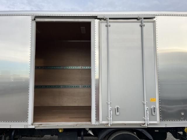 MITSUBISHI CANTER 2020