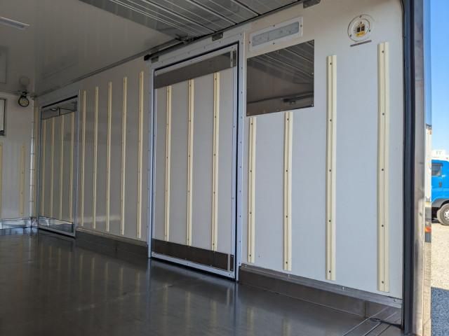 MITSUBISHI CANTER 2020