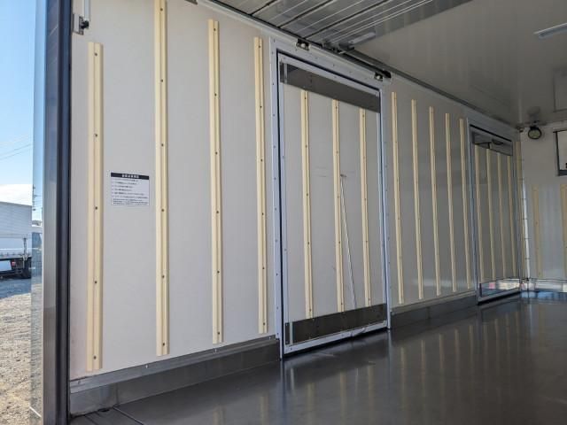 MITSUBISHI CANTER 2020