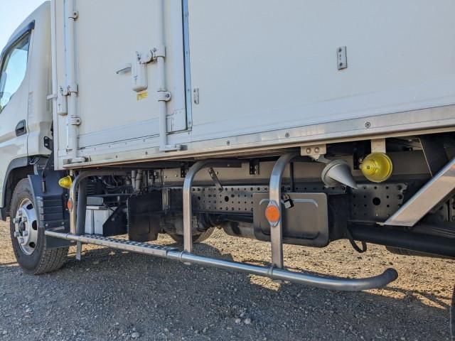 MITSUBISHI CANTER 2020