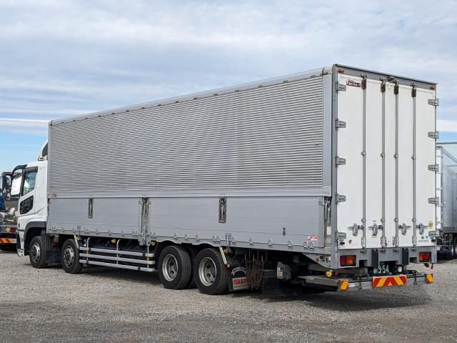 MITSUBISHI FUSOU SUPER GREAT 2017