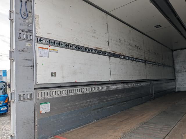 MITSUBISHI FUSOU SUPER GREAT 2017