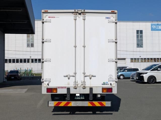 MITSUBISHI FUSOU FIGHTER 2015