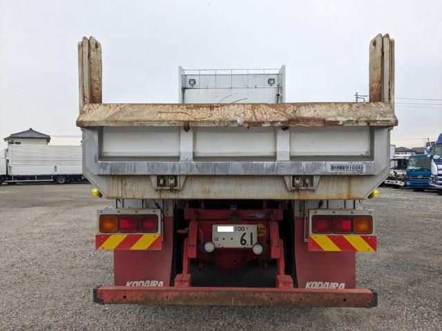 MITSUBISHI FUSOU SUPER GREAT 2015