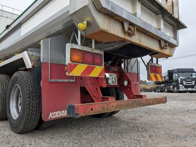 MITSUBISHI FUSOU SUPER GREAT 2015